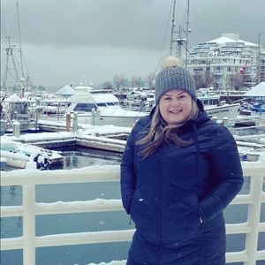 Meet your Posher, Carly